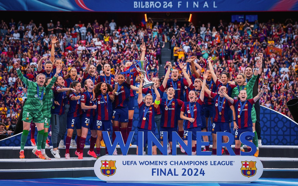 •📁 Barca Femeni #UWCLfinal 23/24 •📁Trophy Pictures🏆🥇 A Thread🧵