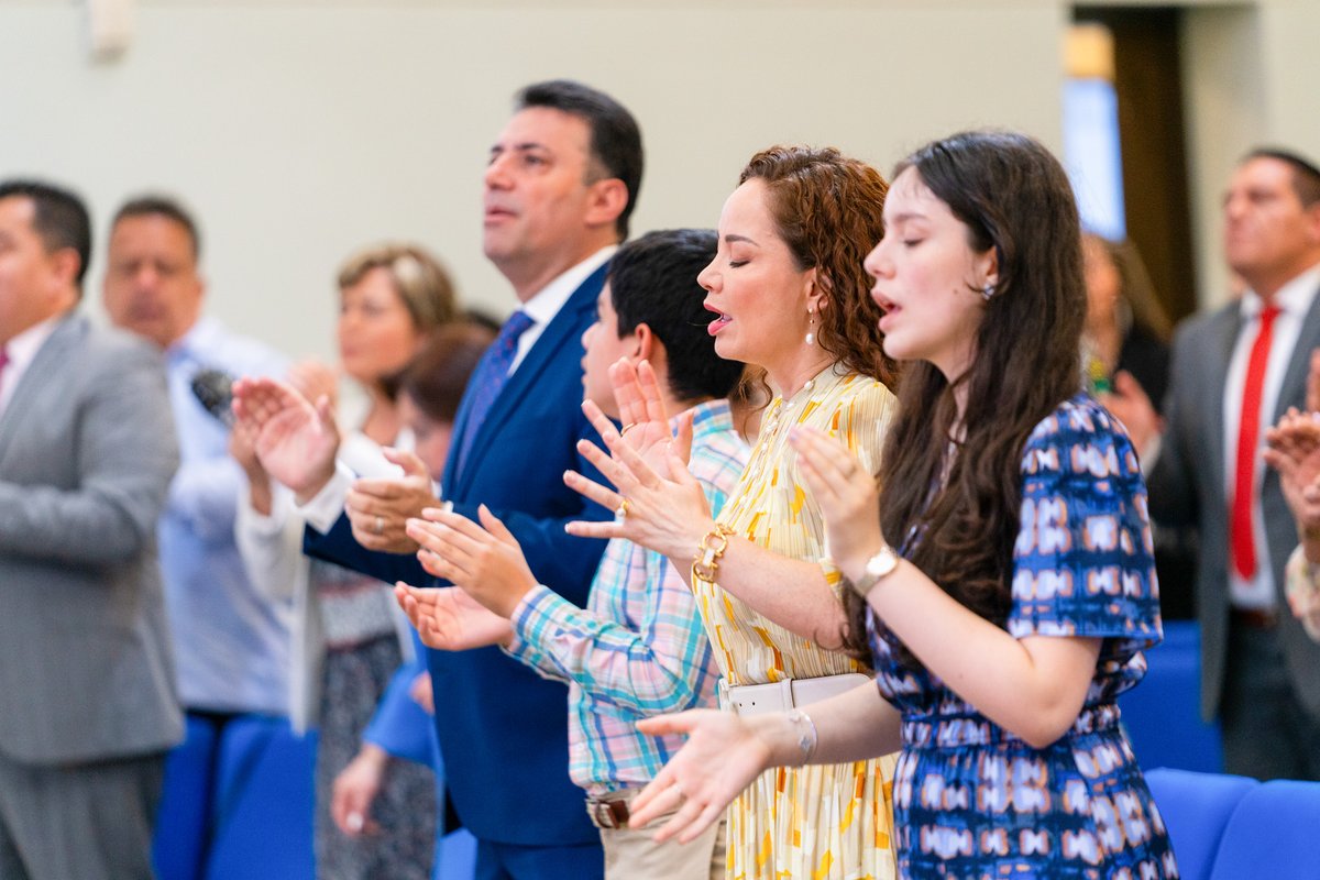 MLPiraquive's tweet photo. Fotografías de la enseñanza Hechos 23, realizada en Weston, Florida, Estados Unidos. 

Transmitida el 26 de mayo de 2024 en nuestro canal de YouTube: https://t.co/UzAimQ6Qq9

Iglesia de Dios Ministerial de Jesucristo Internacional. @IDMJIoficial https://t.co/LzDHLAg3vv