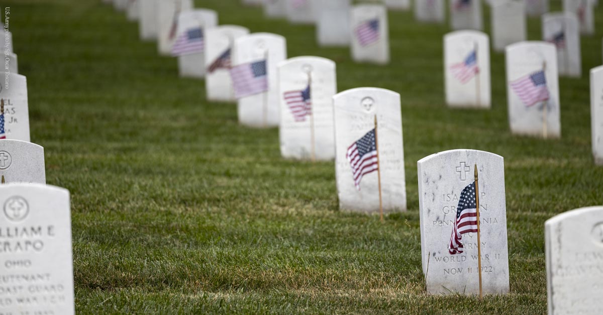 On this #MemorialDay, let us be reminded that there is no better way to pay tribute to those who gave all than to remember them, honor their service, mourn their loss, and show gratitude to the families they left behind. #VFWSalute vfw.org/media-and-even…