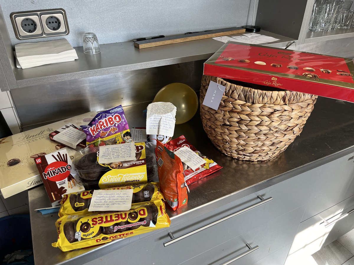 Una panera m’han fet! Un regal d’aniversari que enamora. 
Tinc un equip estupendu! ✨
Sóm Cal Ferrer. <a href="/ferrerdetall/">ferrerdetall</a> 
#feliç #feranys #despertaferro #ferrerdetall #xocolata #vilanovadesau