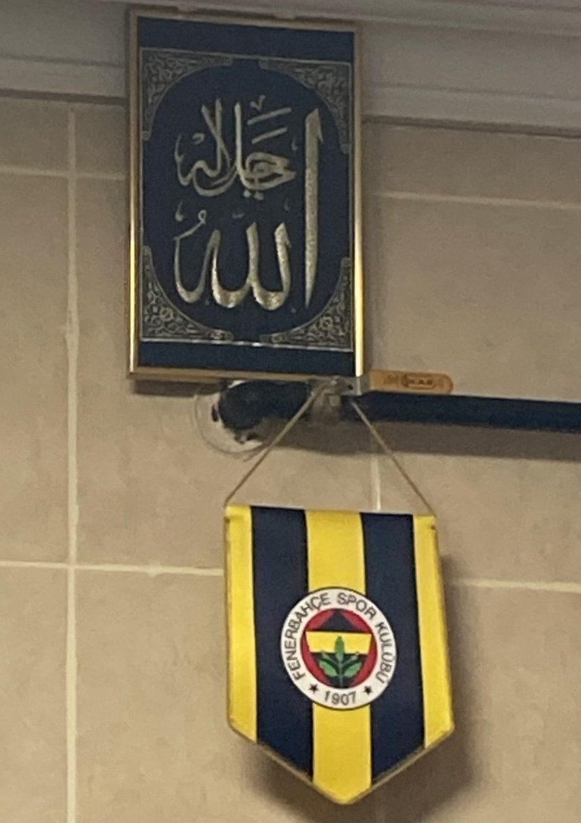 Fenerbahçe Sen Çok Yaşa 🟨🟦
Biz sizden razıyız...
<a href="/Fenerbahce/">Fenerbahçe SK</a>