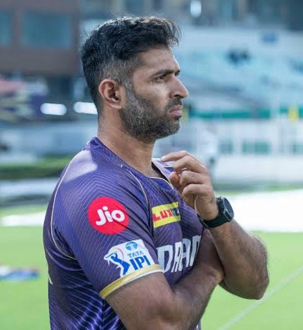 The man behind everything.

#KKRAcademy and everything happens around domestic cricket.

He is responsible for unearthing and upskilling the cricket talent in India.

Many Indian domestic cricket attribute their success to him.

Thanks for being with #KKR @abhisheknayar1 

💜💜💜