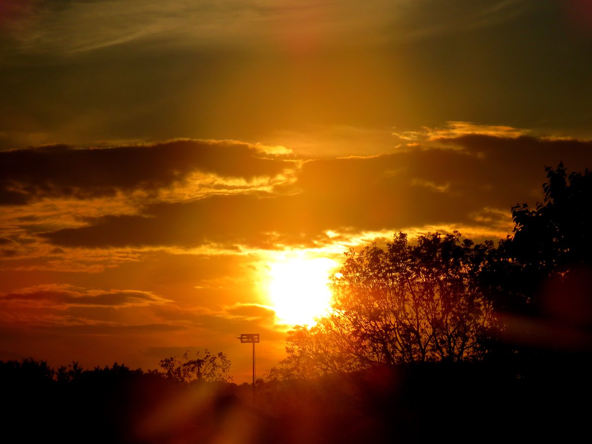 Saturday's sunset #skies #weather #sunsets @StormHour