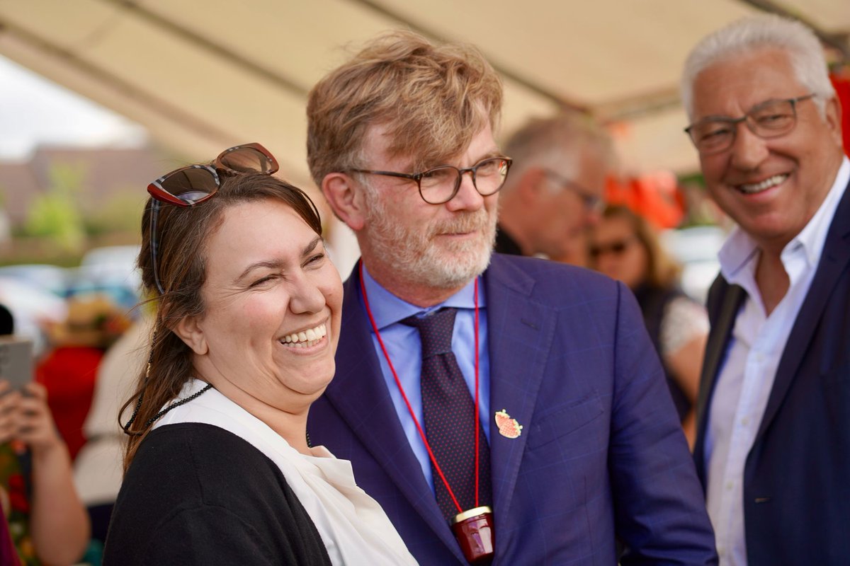 La fraise française, ses producteurs, sont une fierté. Nous célébrons sa force et son importance à Cour-Cheverny, dans le Loir-et-Cher, pour la 3ème édition de la Fête de la Fraise. Ces initiatives locales mettent en lumière la grande diversité des variétés de fraises, le