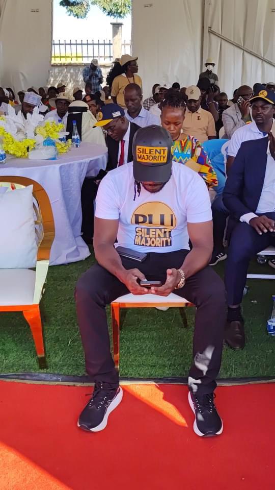 JudithKyos's tweet photo. @BebeCoolUG is on Top🔝 of the game.
Break The Chain Album dropping soon...
#breakthechainalbumbebecool 💥💥
#PLU https://t.co/y0KF19XYe3