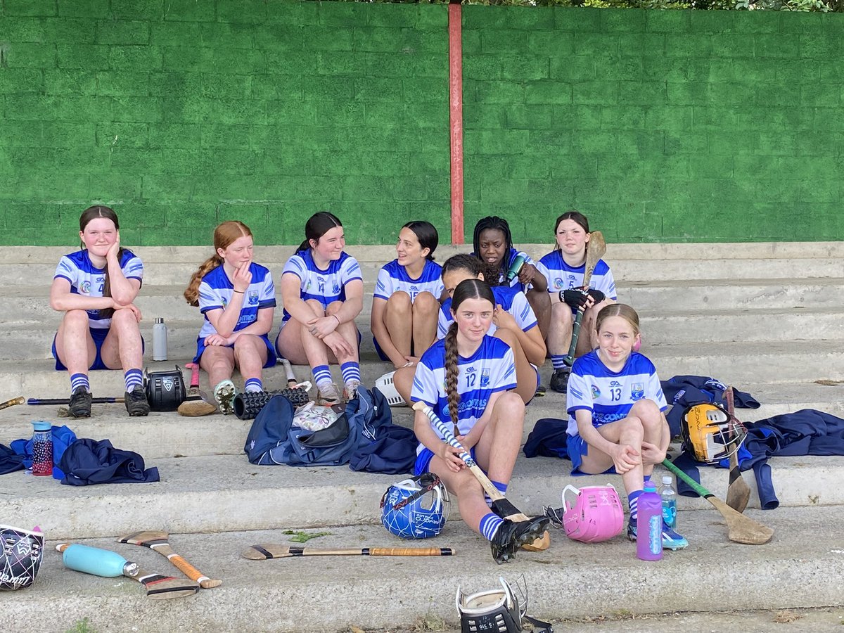 Our U14 stripes had a challenge match today against Cashel King Cormac’s camogie girls  enroute to the men’s senior match. Great game from them all. Well done girls 💪 and we avoided the showers. Lots more to come from this age group 🤍💙