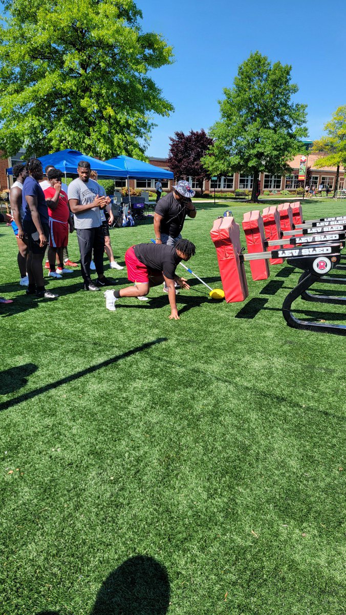 LandonLockett_'s tweet image. 9am work !