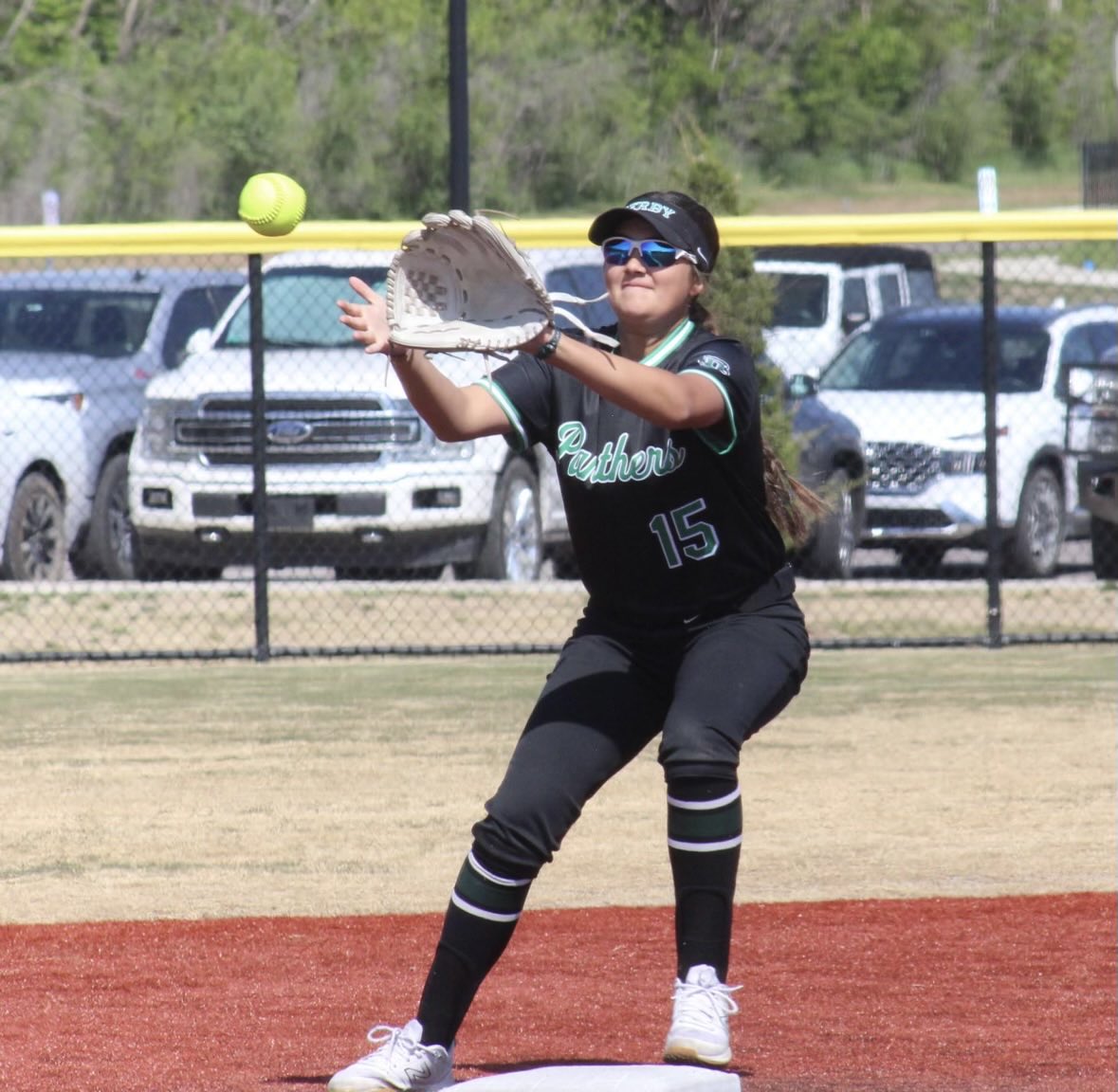 Derby_Softball's tweet photo. Congratulations on earning all league honors!
Ava Boden- 2nd team utility
Jersey Ramirez- 2nd team- 2nd Base https://t.co/KZghI9W1Kx