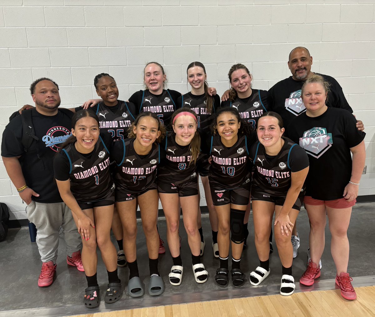Big win for Diamond Elite 15u! They showed incredible poise and patience on the court, mastering the game with their strategic play. Proud of their performance! #PumaGirl <a href="/PRO16G/">PRO16/NXTPRO Girls League</a>