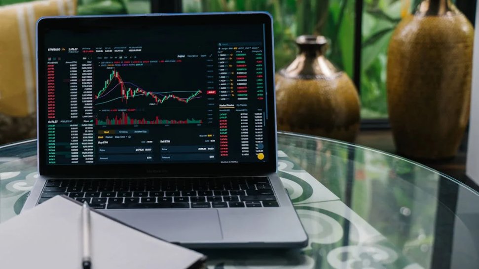 Loan Loss Provisions and Income Smoothing in #Banks: The Role of Trade Openness and IFRS in BRICS - This study recommends better regulations & #governance for #financial reports in emerging nations like #BRICS. Read: spkl.io/601244q1G Subscribe: spkl.io/601344q1H