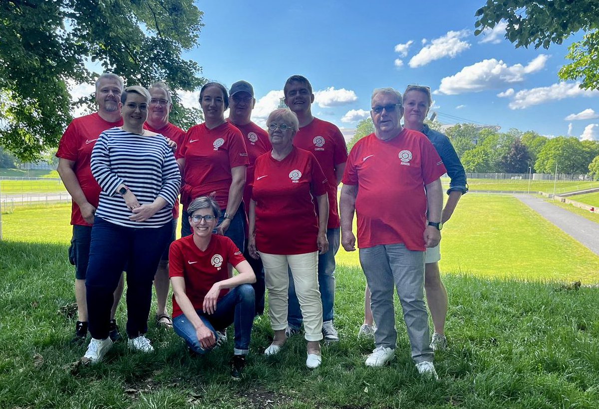 Und ruckzuck waren 3 Jahre rum. Dies hieß für uns „Mitgliederversammlung“ heute. 

Der bisherige Vorstand wurde im Amt bestätigt und darf nun auch die nächsten 3 Jahre den Freundeskreis vertreten. Besten Dank für das Vertrauen 😌 und danke auch für den schönen Nachmittag 🥰.