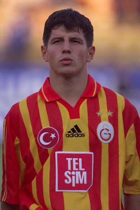 Emre Belözoğlu küme düşmüş. Az da olsa keyiflendim.