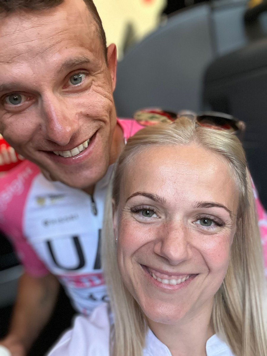 Wife in the bus 🥰🫶🏻 Over and out… 🫡 #UAETeamEmirates #WeAreUAE #GirodItalia