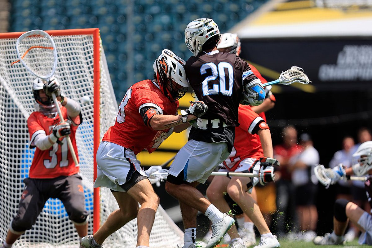 Photos by @MTintleIII This game is just full of action. Might get a result in the 40s and could set some records insidelacrosse.com/league/DiII/sc…