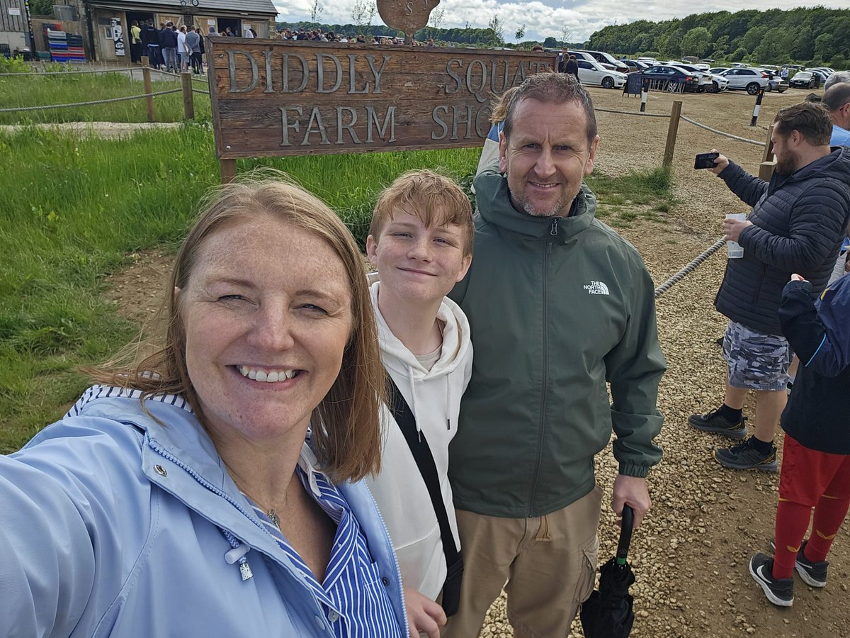 Gareth John tweet media