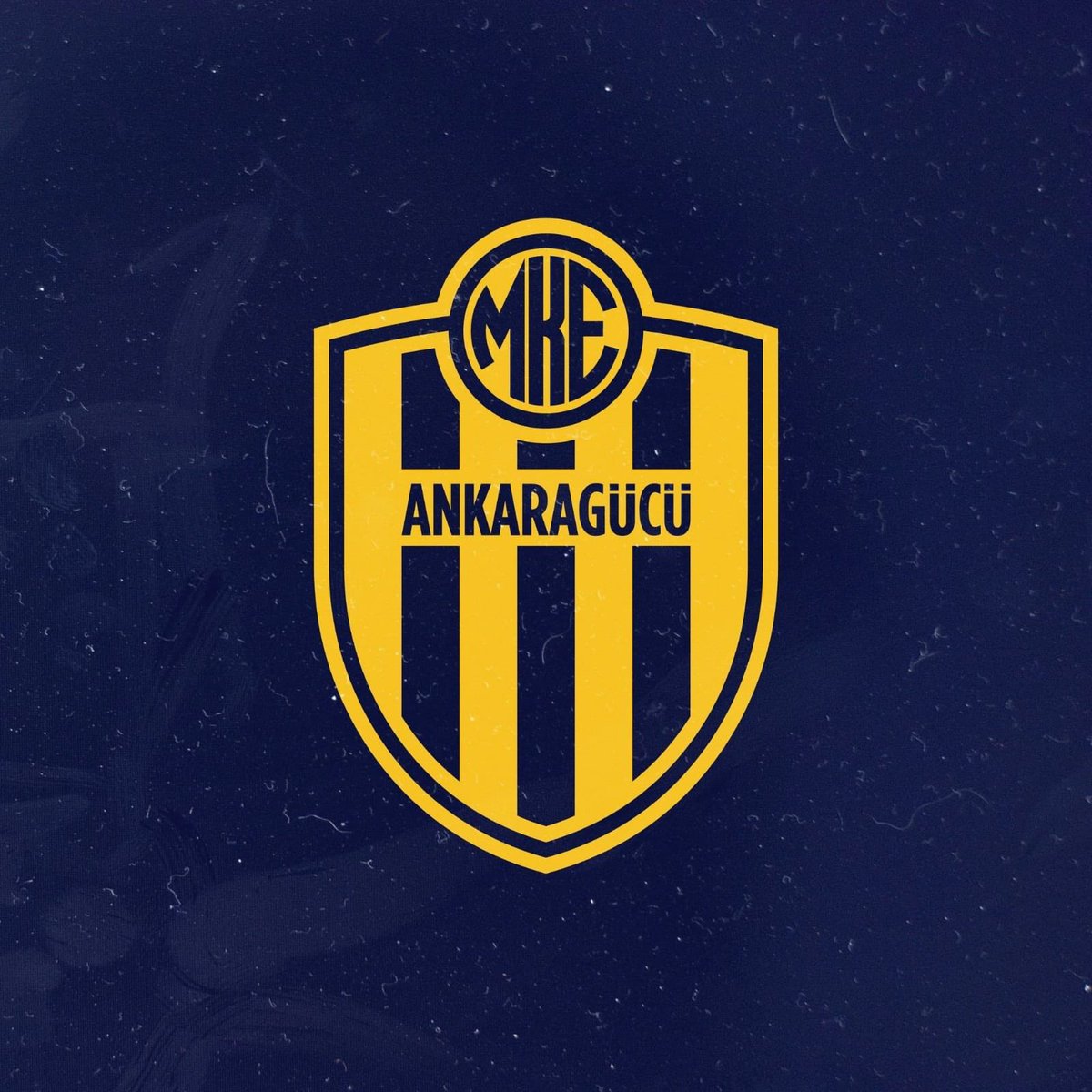 Adıyla, şanıyla, mazisiyle, şehrimizin takımı Ankaragücü’müzün her zaman yanındayız! İmalat-ı Harbiye ruhuyla gelecekte daha büyük başarılara imza atacağına inancımız tam 💙💛