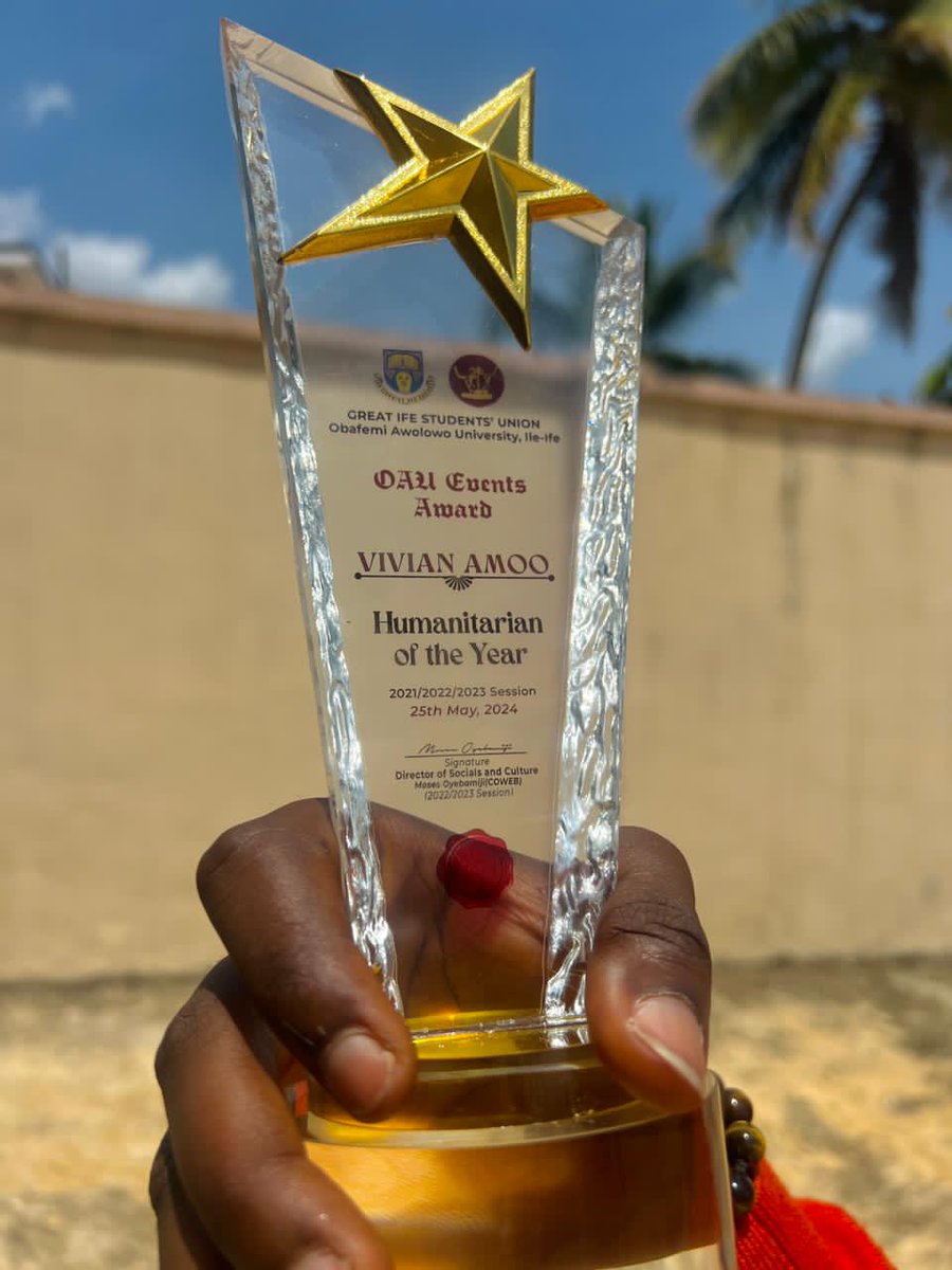 Humanitarian Of The Year!🏆
#OAUAWARDS
#OAUTWITTER