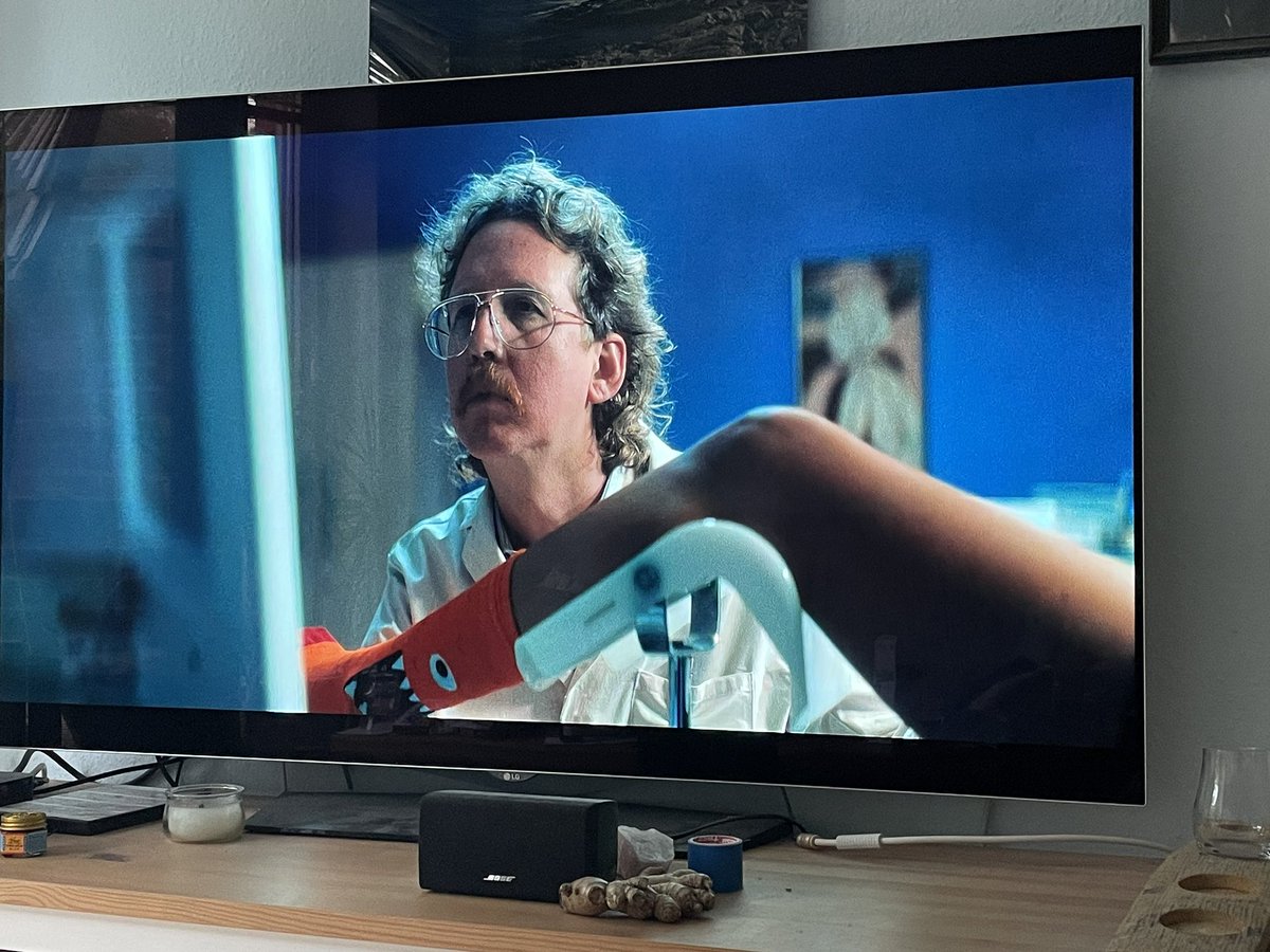 <a href="/bobgod/">Uke</a> als Frauenarzt 😁😂 Love it