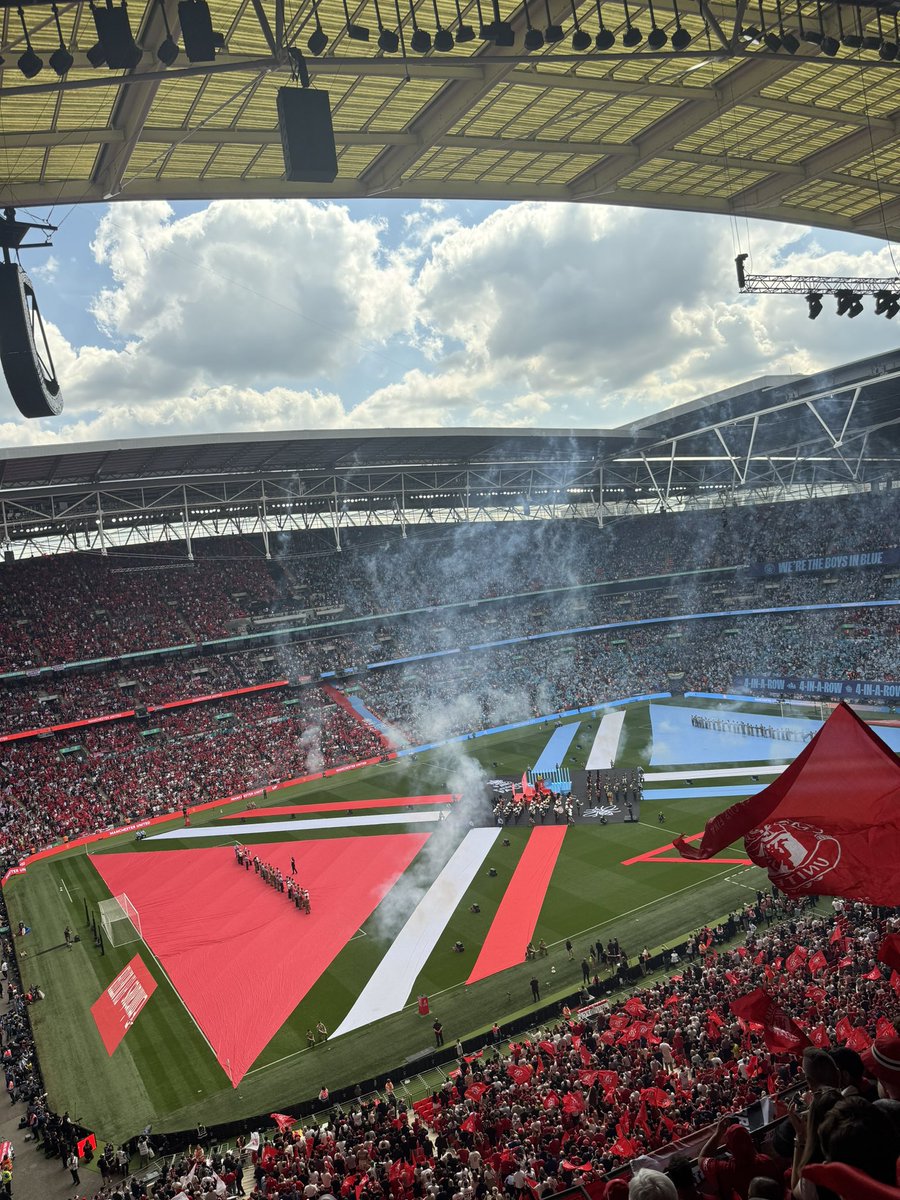 Robert Bradley tweet media