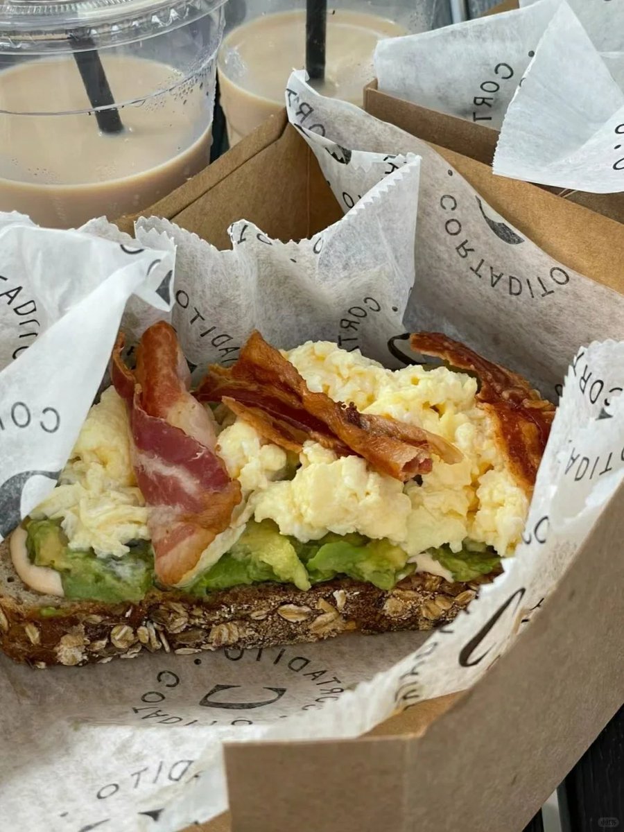 ICS1carus's tweet image. The hottest Cuban coffee shop in South Beach