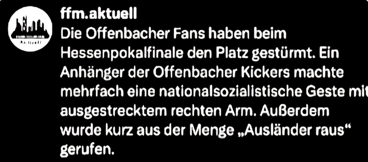 Die #Nazis der anderen Mainseite! 🤬

Unmittelbar nach Spielende um den #Hessenpokal stürmten Fans vom #OFC den Platz, was zunächst nicht verwerflich ist, ... aber der Hitlergruß dieses Offenbachers wird hoffentlich hart bestraft! Menschlicher Abschaum!

#NoNazis! #ScheissOFC