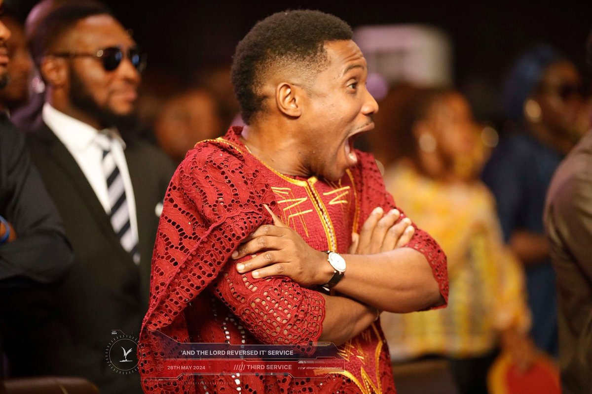 RealJerryEze's tweet photo. CANDID PHOTO : The Kind of Testimonies we heard in church threw me off balance . This God eeeeee
May God cause you to open your mouth this wide in great amazement of HIS HUGE  WONDERS in your life this week in Jesus name !!! https://t.co/QH6sXPUPsa