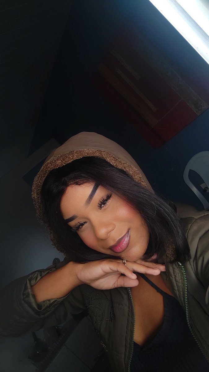 _Emilly18's tweet image. _oi site !❄️😊