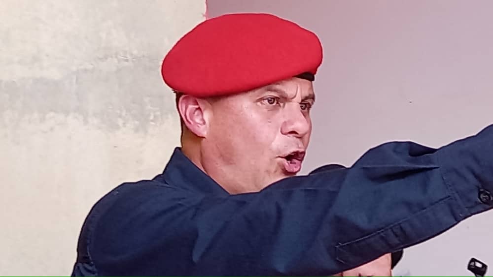 ENFOQUECHAVEZ's tweet photo. Columna: EL TENIENTE MEDINA

EL LENGUAJE BURGUÉS COMO INSTRUMENTO DE DOMINACIÓN https://t.co/WKcfkOzfts