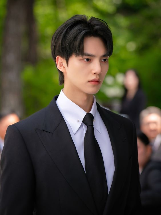 ㅤㅤㅤㅤㅤㅤ

ㅤㅤㅤㅤㅤㅤㅤㅤㅤ𝗥𝗲𝗮𝗱𝘆 𝗳𝗼𝗿 𝘁𝗵𝗲 
ㅤㅤㅤㅤㅤㅤㅤㅤㅤㅤ𝘄𝗲𝗱𝗱𝗶𝗻𝗴.

ㅤ