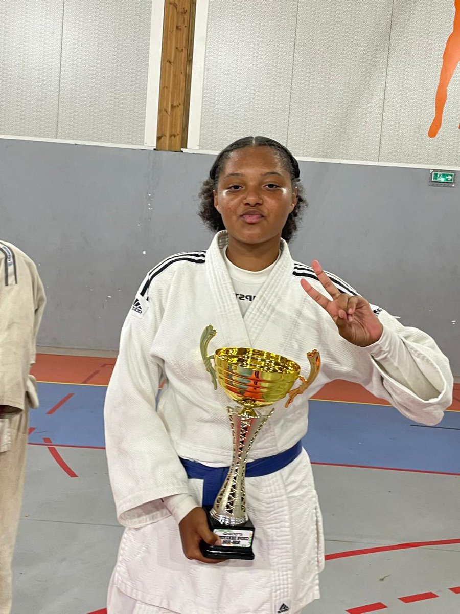 DevilsOfficiel's tweet photo. [COUPE DE MAYOTTE DE JUDO]

Enola vainqueur de la coupe de Mayotte de judo. C’est au gymnase de Mgombani que notre Devils s’est illustrée en rapportant 3/3 de ses combats dans la catégorie cadette. 

Félicitations Enola, on est fiers de toi👏.

#DEVILSFOREVER
#ECOLEFEMINEFOOTBALL https://t.co/cqNQqpExrV