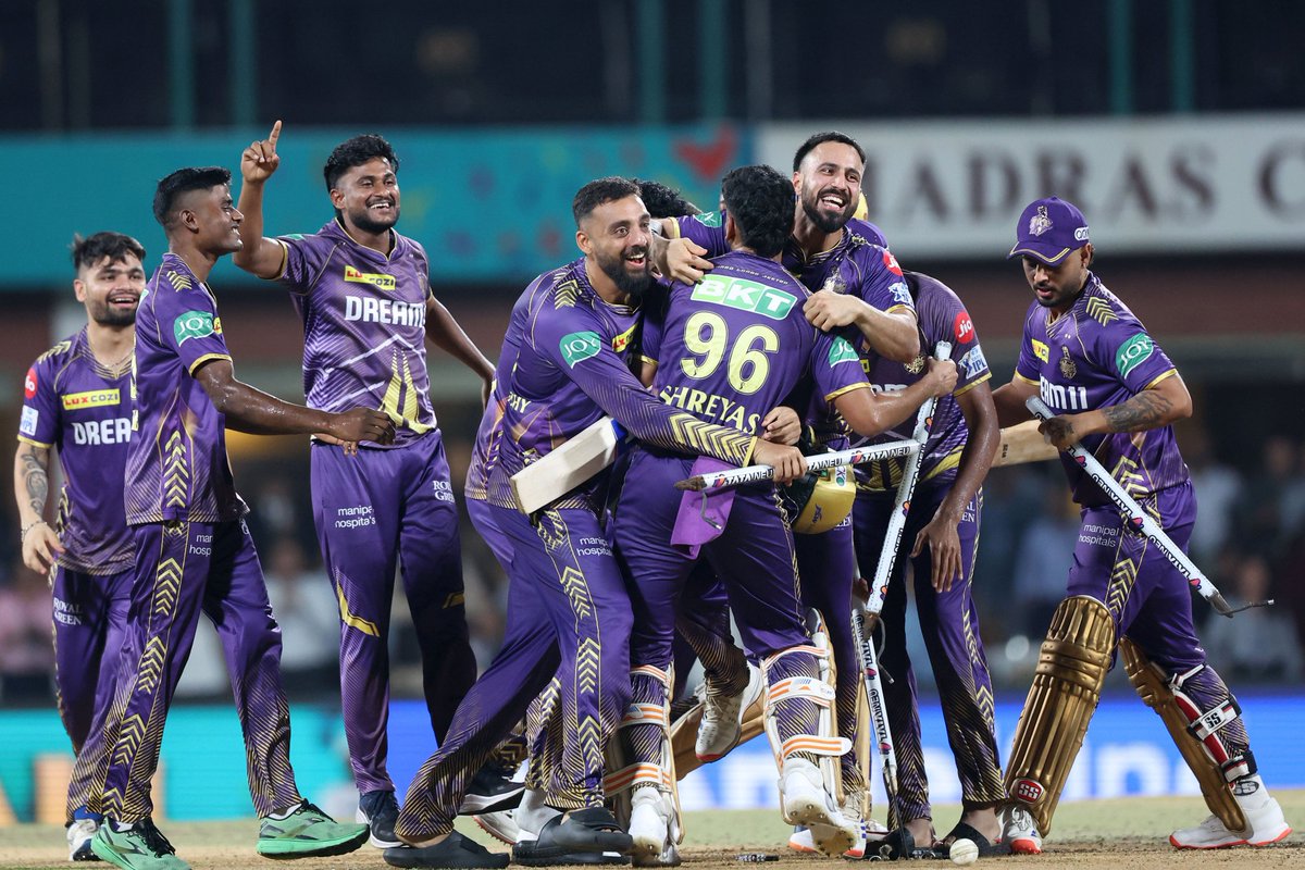 Many congratulations @KKRiders on a 3rd IPL title. As @iamsrk says, Kisi cheez ko dil se chaho toh poori kaaynat use tumse milaane ki koshish mein lag jaati hai. Special credit to @ShreyasIyer15 for leading the side brilliantly in the field and executing the plans so well. Its
