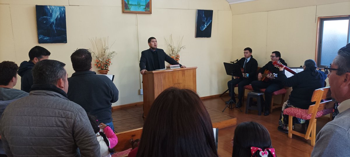 __SolaScriptura's tweet image. Visitando una iglesia bautista muy pequeña pero que tiene más poder que el Vaticano. Obvio, está fundada sobre la Roca; Cristo 🪨

Feliz domingo a todos 😇