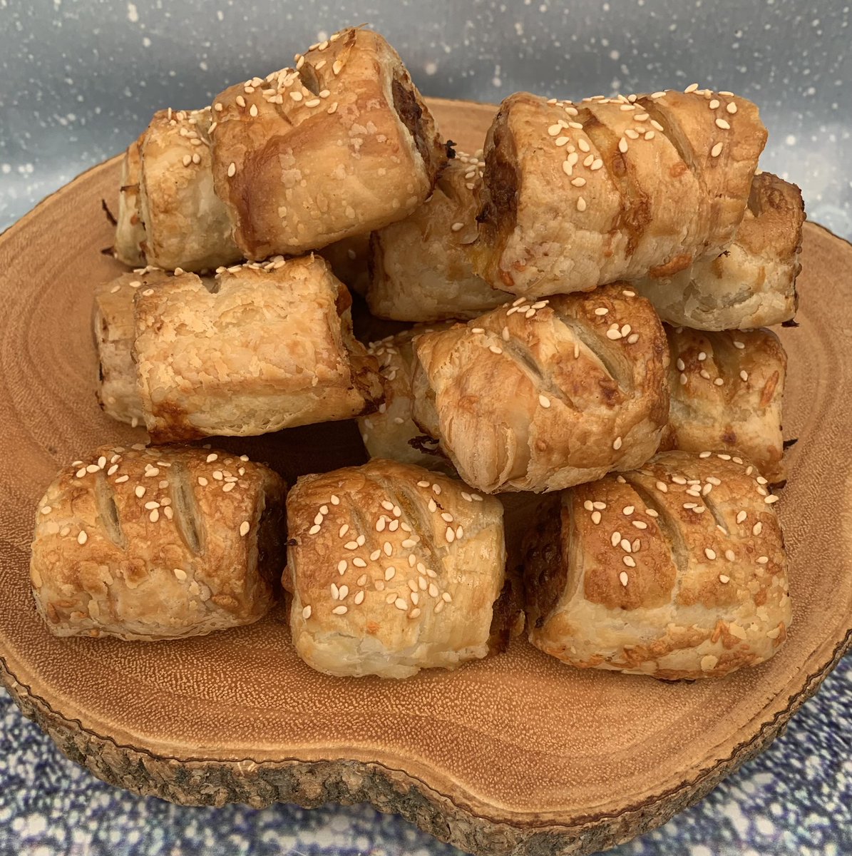 Rob_C_Allen's tweet photo. Baked some soft buns after dinner, to make some #DevonSplits and baked some sausage rolls, with cheese. https://t.co/4ZlZpDCQrw