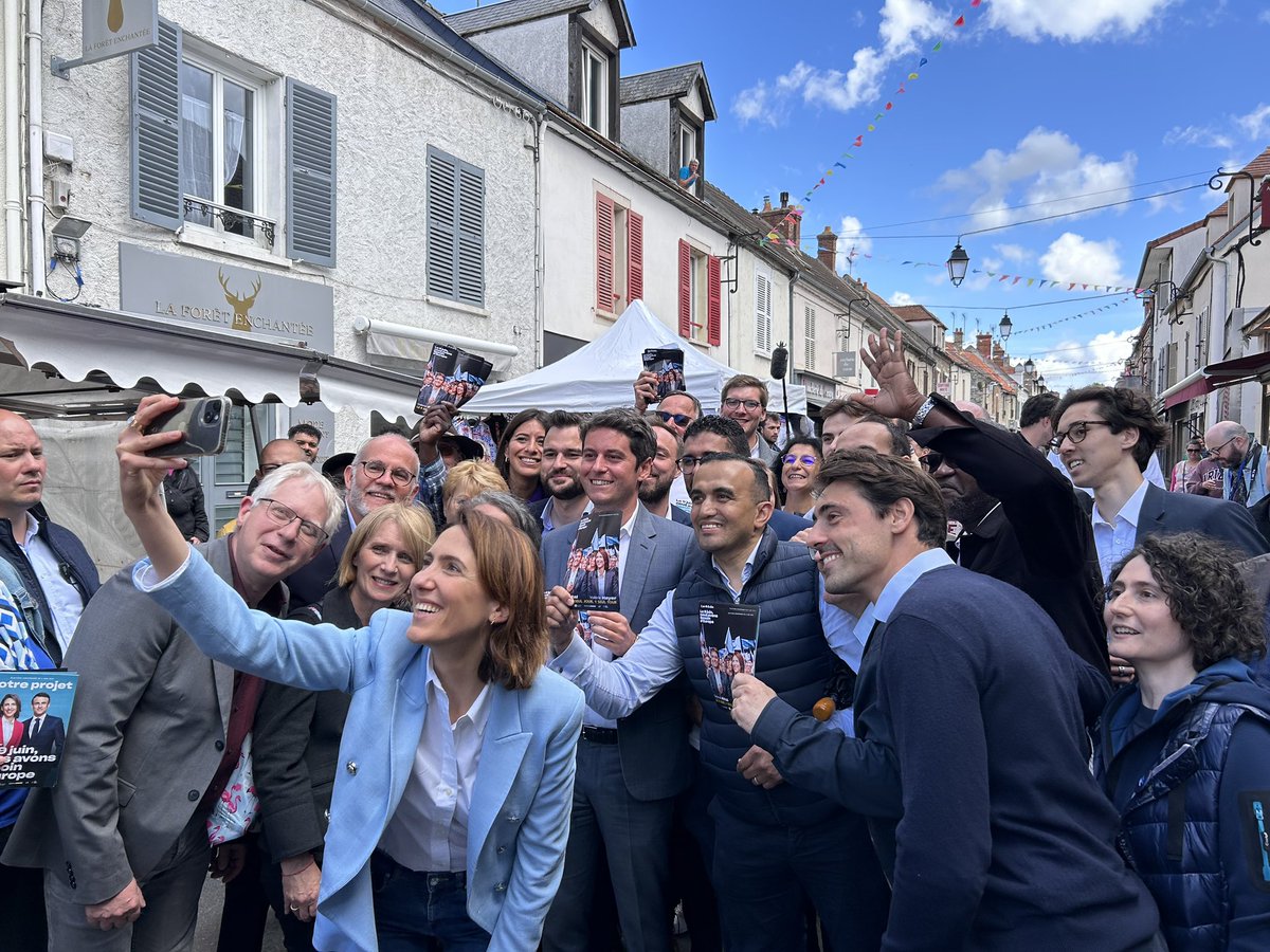 En campagne aux côtés de @GabrielAttal, @ValerieHayer, @rachelflore, @robinreda et @JulienGarcia91 à @etrechy91 en #Essonne ! Un grand merci à tous les militants mobilisés pour défendre notre projet, celui d'une Europe forte 🇪🇺 Le 9 juin, une seule liste : @BesoindEurope 🗳️