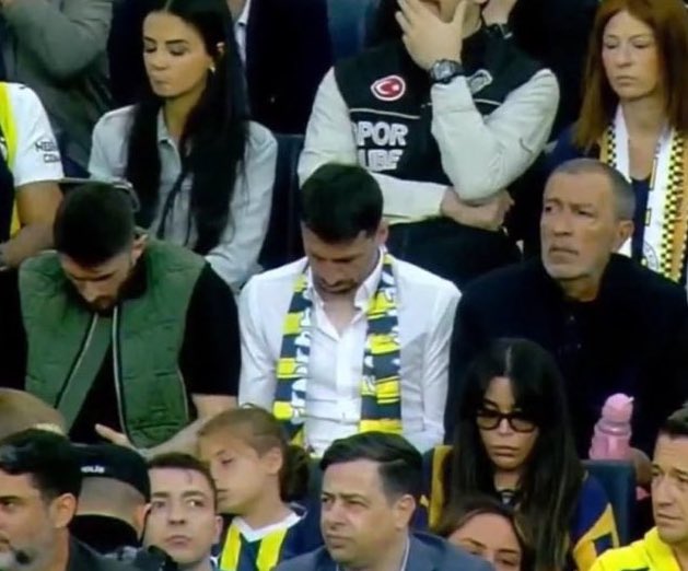 ultrAslan's tweet photo. Ne izliyor? https://t.co/wIa4t2C6nT