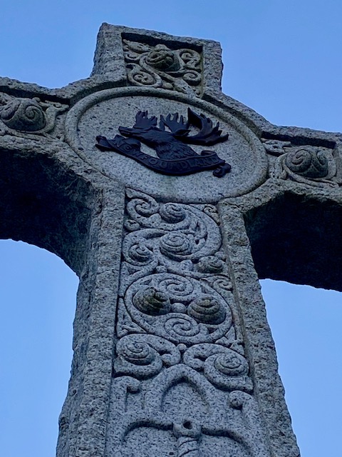 Respects paid to NL's Unknown Soldier at the Sergeants' Memorial in Veteran's Square on Queen's Road. Unveiled on July 1, 1921, this was the focal point of Remembrance Day ceremonies before NL's National War Memorial was completed in 1924. #OPDISTINCTION #NLMemorial100 #RNFLDR