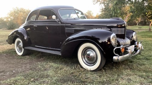 The 1939 Chrysler Royal Windsor A luxury car for its time, you were sure to turn heads It even came with hydraulic brakes, a high end feature at the time