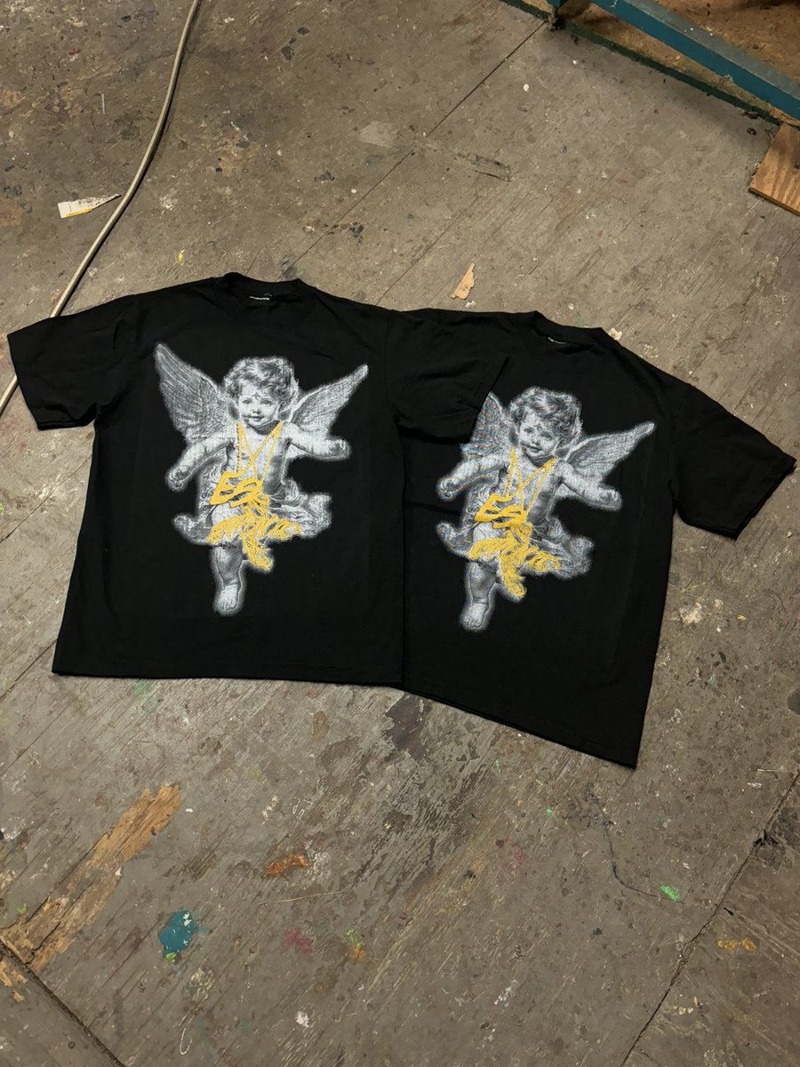 🪽✨A.W.C✨🪽
ANGELS WEAR CHAINS TEE