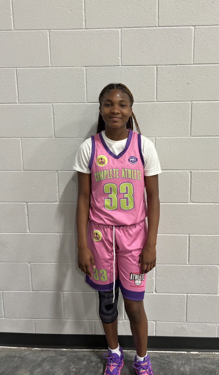 Ava Redmond #33, a 5’9” guard for Team Museum, known for her multifaceted game.
🔹 Recognized as a dynamic defender, Ava consistently challenges opponents, disrupting their offensive flow with her intense defensive pressure.
🔹 As a slasher, she adeptly navigates through