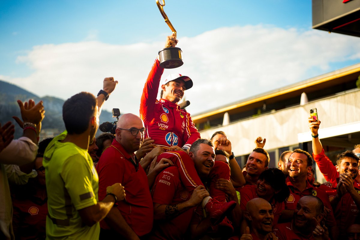 Celebrating win 245 for Scuderia Ferrari and a double podium 💪
Grazie a tutto il team!

#MonacoGP #F1