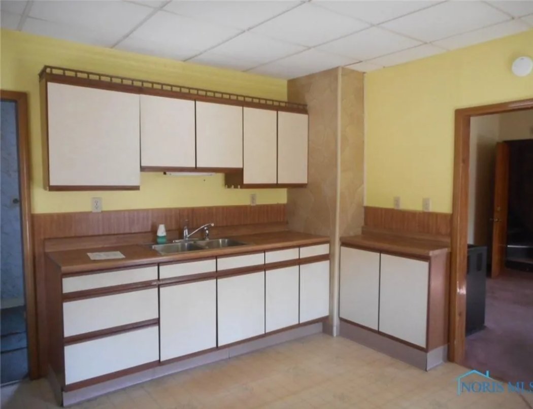 Thefrugalgay🏘 tweet media