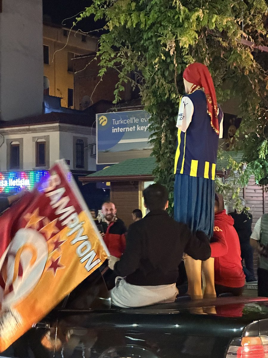 hamzakislali's tweet photo. #MayıslarBizimdir https://t.co/OX05irWlHH