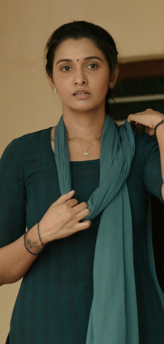 GOhx1fqXcAAHaXK?format=jpg&name=medium