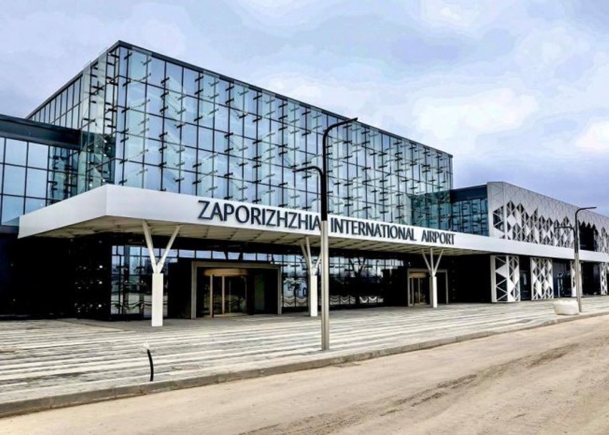sternenko's tweet image. The new terminal of Zaporizhzhia airport. Opened in 2020. Civil infrastructure. 

Today it was destroyed by the russians.