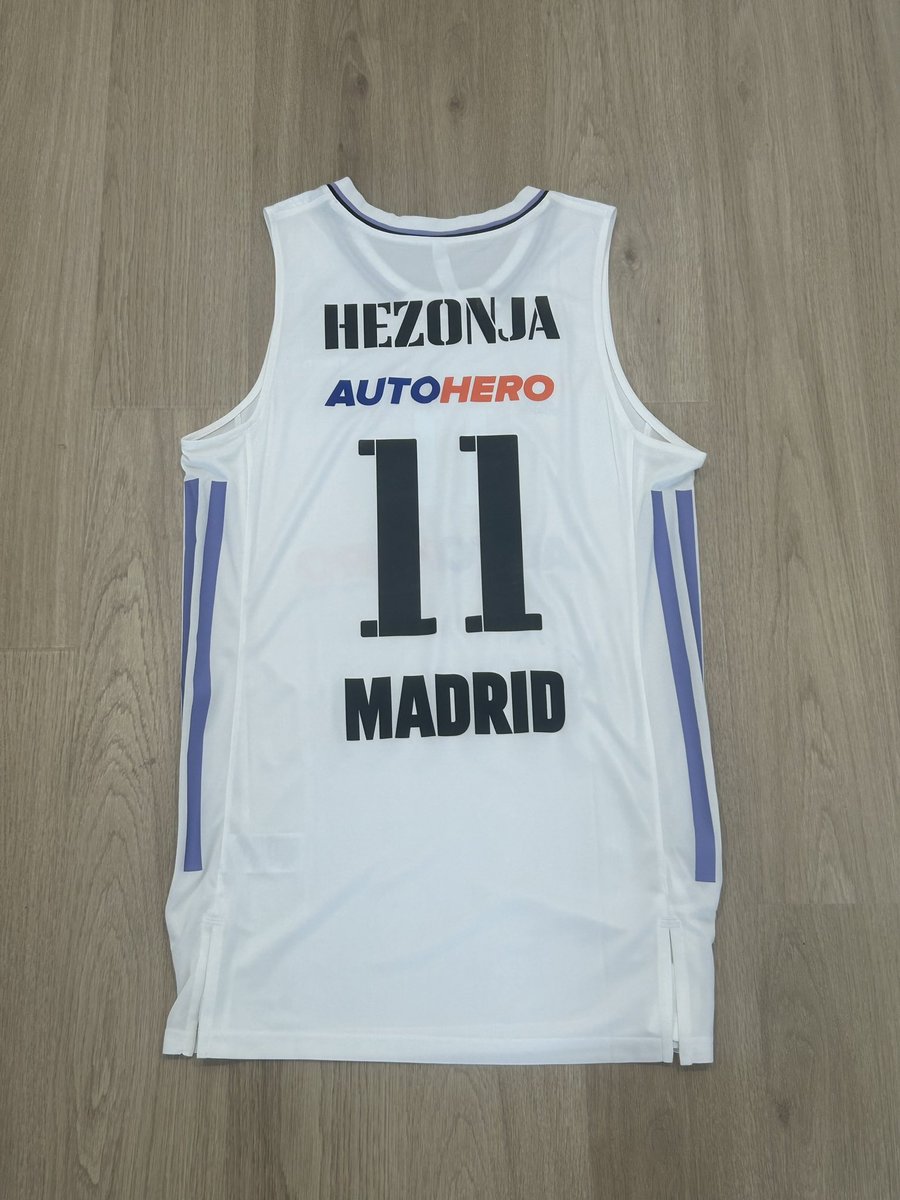 MADridista (@all_about_real) on Twitter photo Día 310: <a href="/lukamodric10/">Luka Modrić</a> me encantaría conseguir una camiseta tuya para mi colección. Me harías el más feliz del mundo 🤍🤍🤍 sufriendo con lo que pasa en el Uber Arena. Vamos <a href="/mariohezonja/">Mario Hezonja</a> Día 310: <a href="/lukamodric10/">Luka Modrić</a> me encantaría conseguir una camiseta tuya para mi colección. Me harías el más feliz del mundo 🤍🤍🤍 sufriendo con lo que pasa en el Uber Arena. Vamos <a href="/mariohezonja/">Mario Hezonja</a>