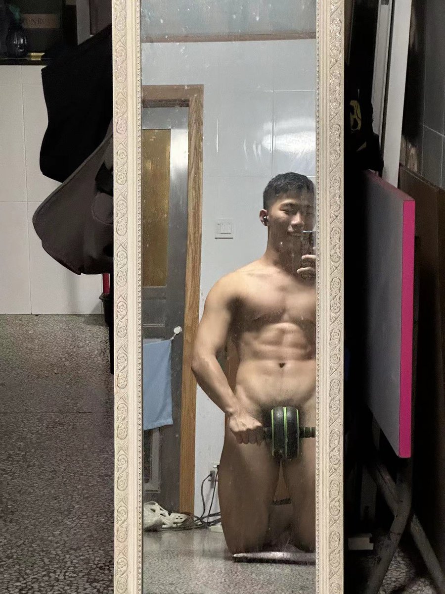 努力健身的憨憨 tweet media