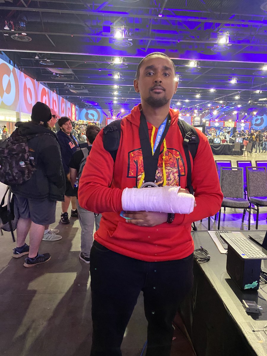 VividSniper's tweet photo. I got 7th at Nickelodeon All-Star Brawl 2 Combo Breaker with a broken hand, I think I definitely did well with the limited amount of fingers. CB24 was phenomenal and great experience will be back again next year for sure. Taking a break to heal. #combobreaker #NASB2 https://t.co/fncbpnET8C
