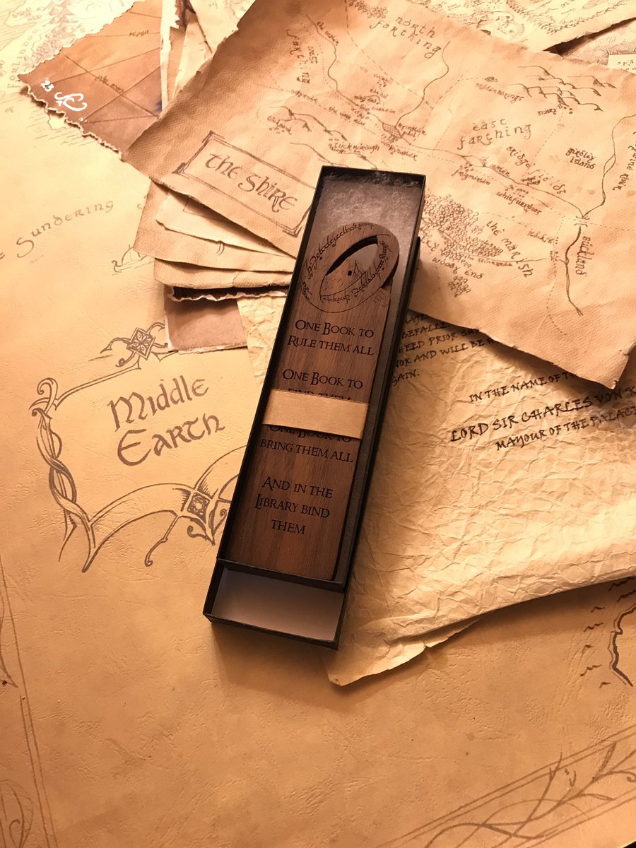 TheMiddleborne's tweet image. We desperately need orders to get us through May and into June. Currently we have no unfulfilled orders that aren’t custom requests.
We make beautiful and affordable handmade wooden swords &amp;amp; bookmarks. Every sword can be personalized with egravings, &amp;amp; you can get custom bookmarks