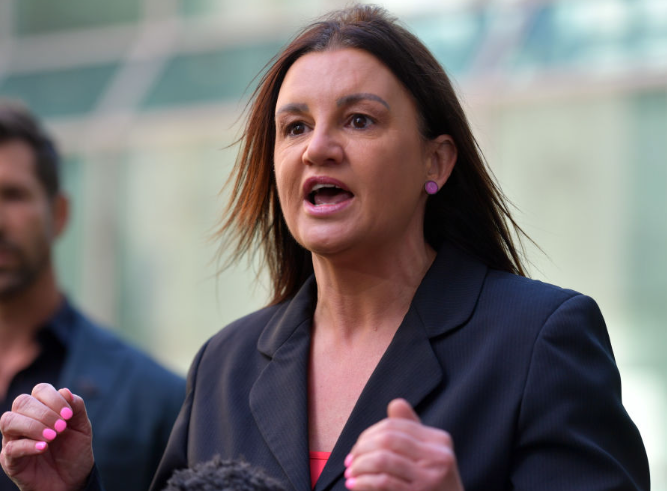 🚨TASMANIAN SENATOR JACQUI LAMBIE SLAMS DOCTORS FOR OVER PRESCRIBING MEDICATION TO KIDS!
Jacqui Lambie said' If you think that tech addiction is no different to drug and alcohol addiction, you are bluntly nuts.'
'Young people are being prescribed more medication than the