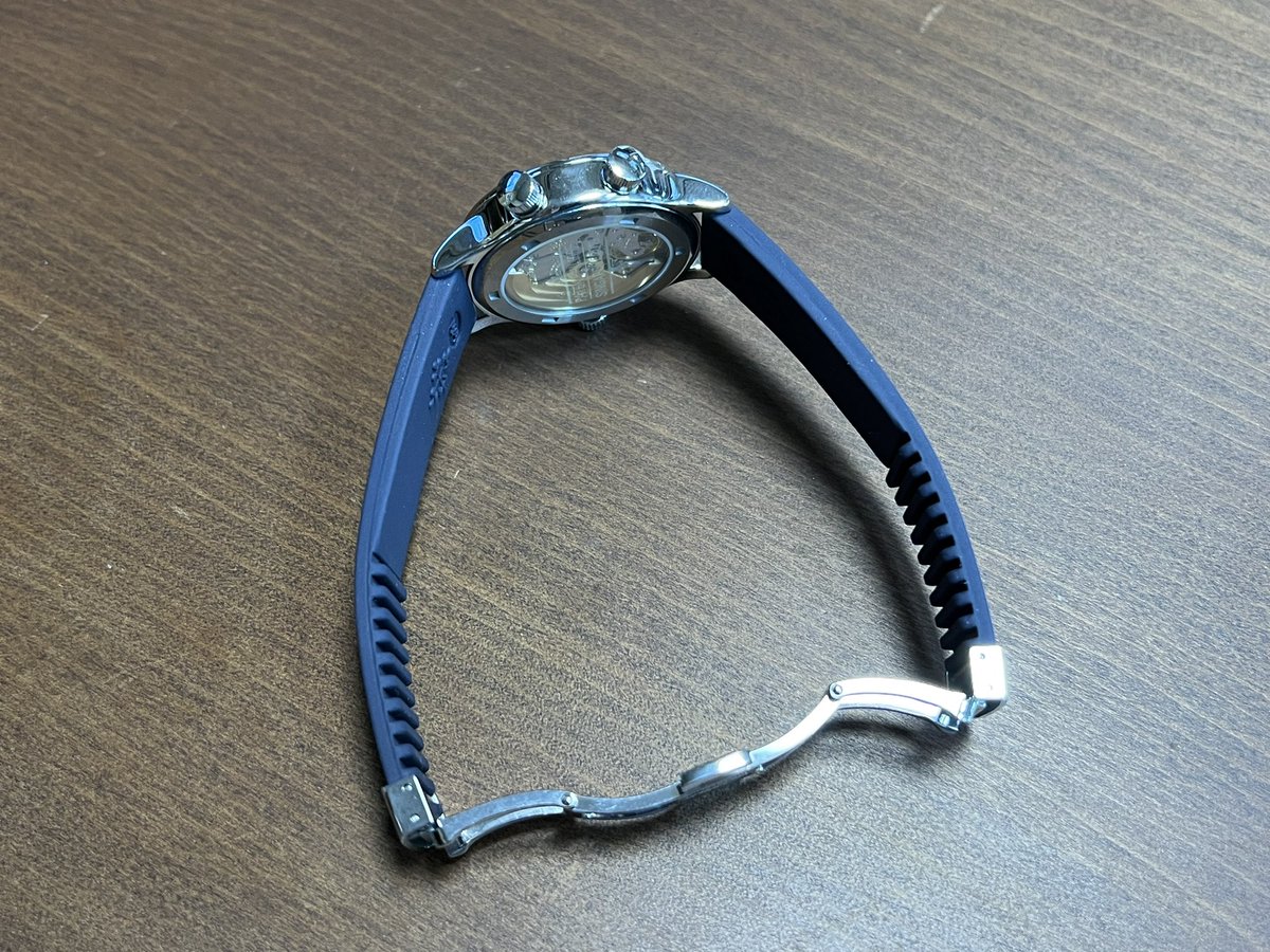 Luxurydays's tweet photo. 夏ストラップ装着
compositeは肌触り良し
#patekphilippe #traveltime #7234a #singaporelimitededition https://t.co/zfu8EzuWvH